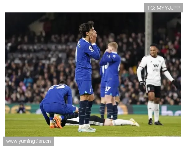 菲利克斯睡醒状态和比赛完全两个人，估计家里都是度假模式吧？